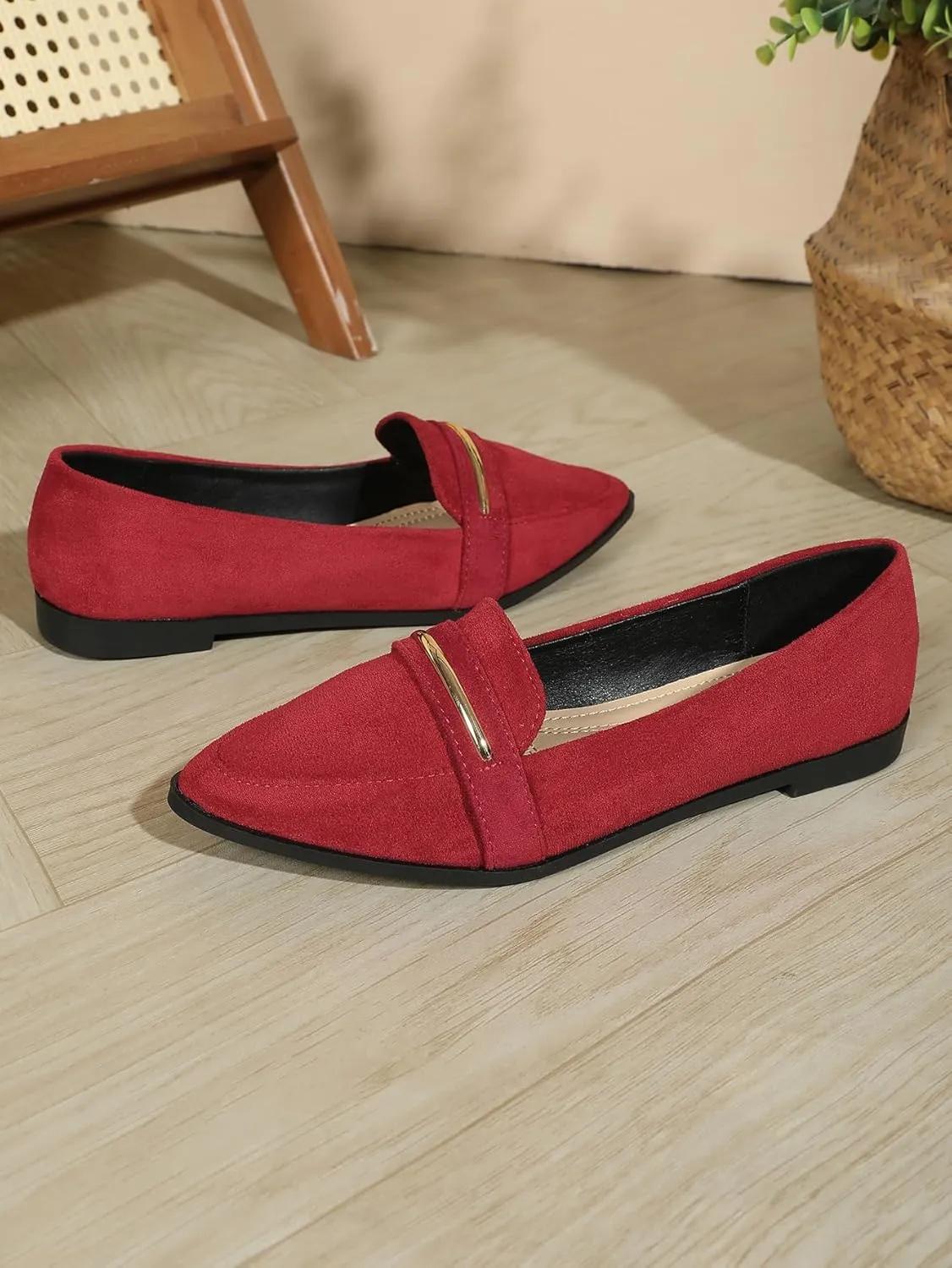 Comfortable Leather Suede Slip On Loafer Flats for Women Casual Work Flat Shoes Women's Pointed Toe Penny Loafers Office Driving Ballet Flats