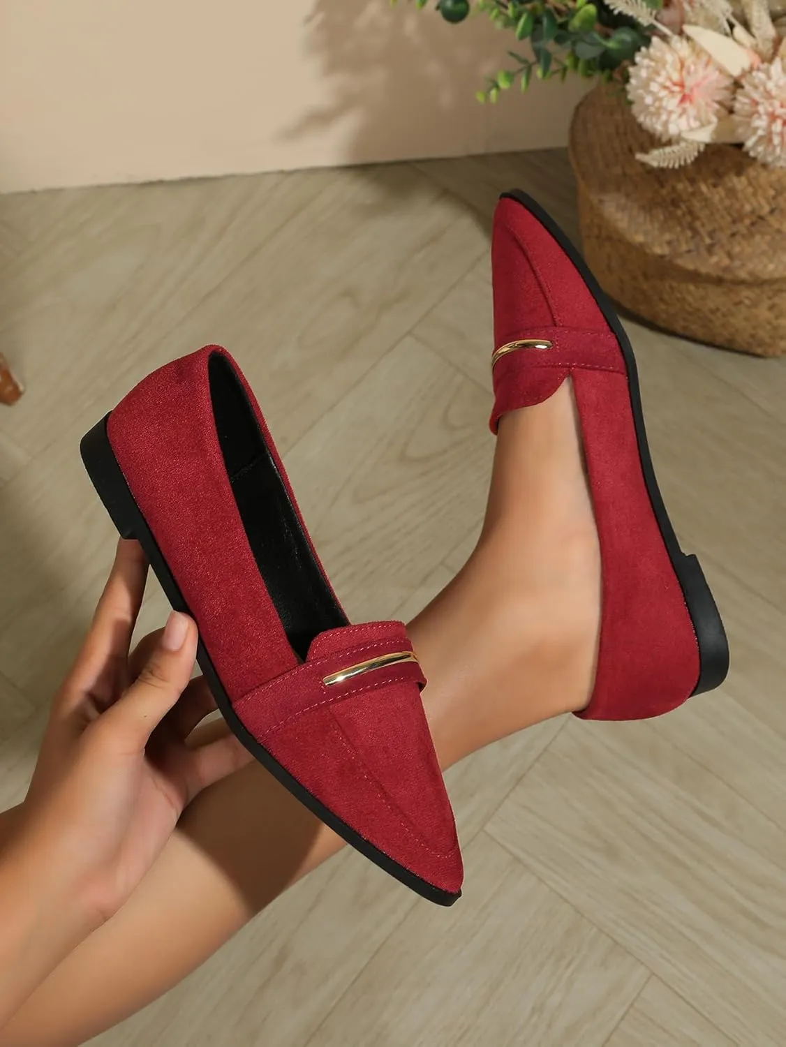 Comfortable Leather Suede Slip On Loafer Flats for Women Casual Work Flat Shoes Women's Pointed Toe Penny Loafers Office Driving Ballet Flats