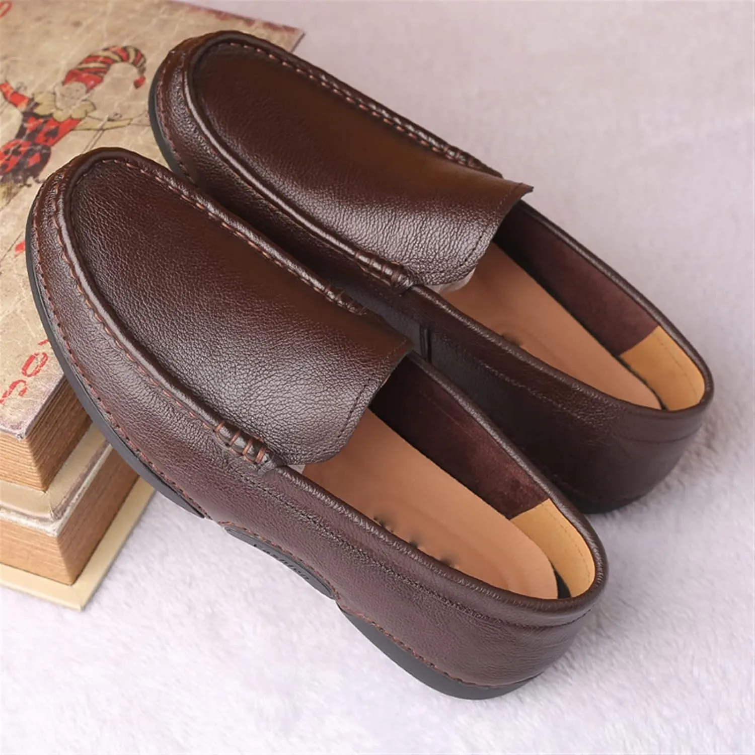 Driving Moccasins for Men Genuine Leather Round Toe Stitching Details Soft Flexible Lightweight Flat Heel Anti-Slip Resistant Driving Slip on for Any Attire