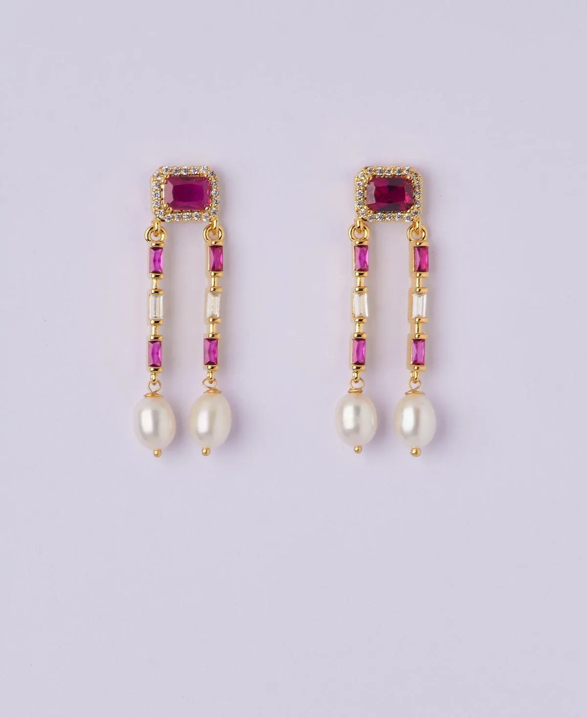 Fashionable Pearl Hanging Earring