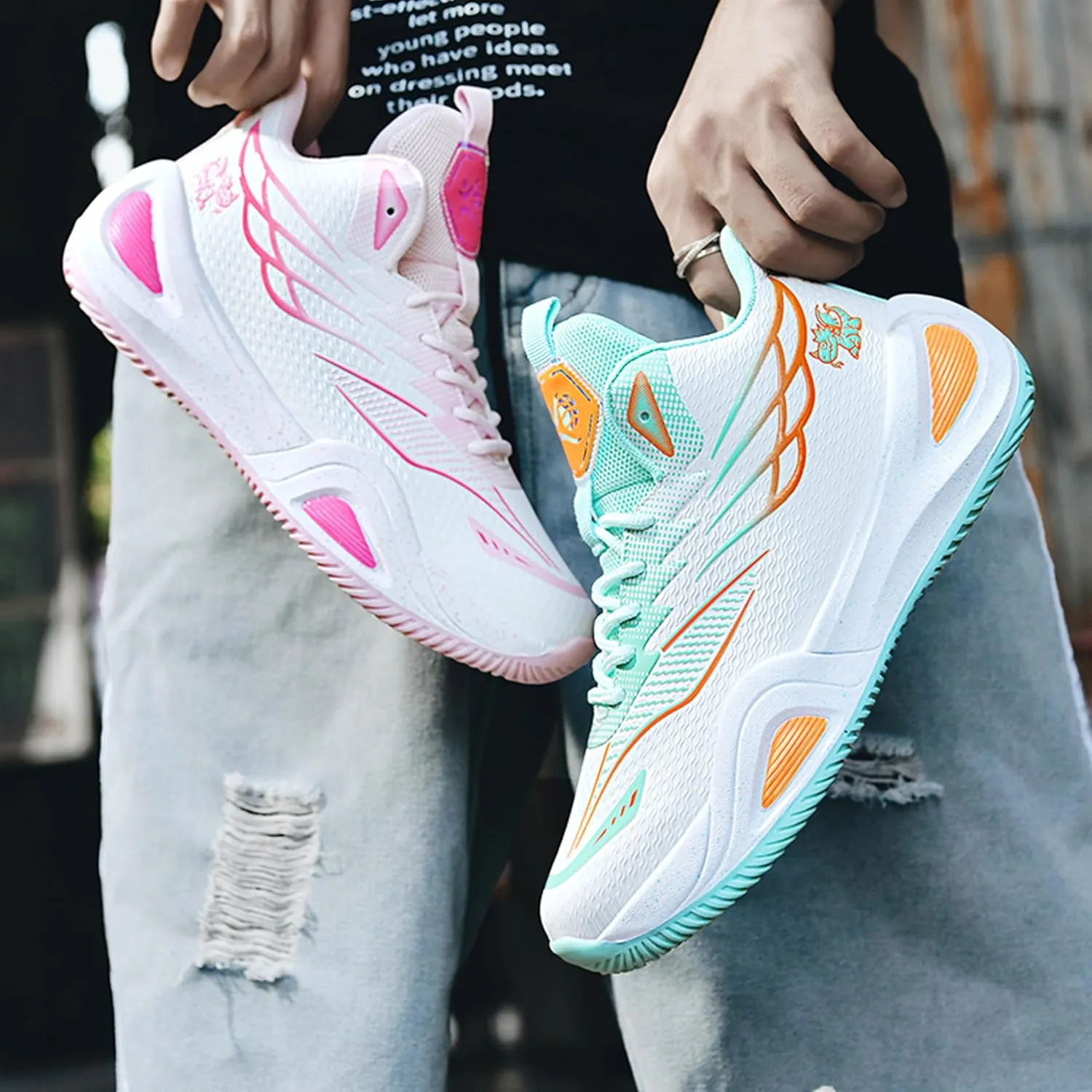 Men's High-Top Basketball ShoesWear-Resistant and Anti-Slip Soles Running Shoes Graffiti Design Fashionable Sports Shoes