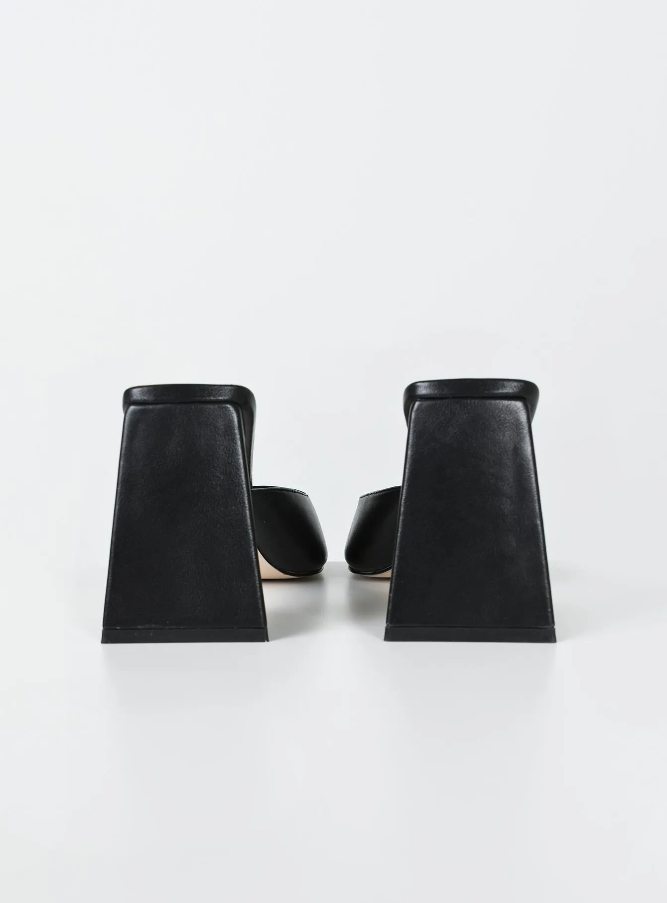 Selva Heels Black