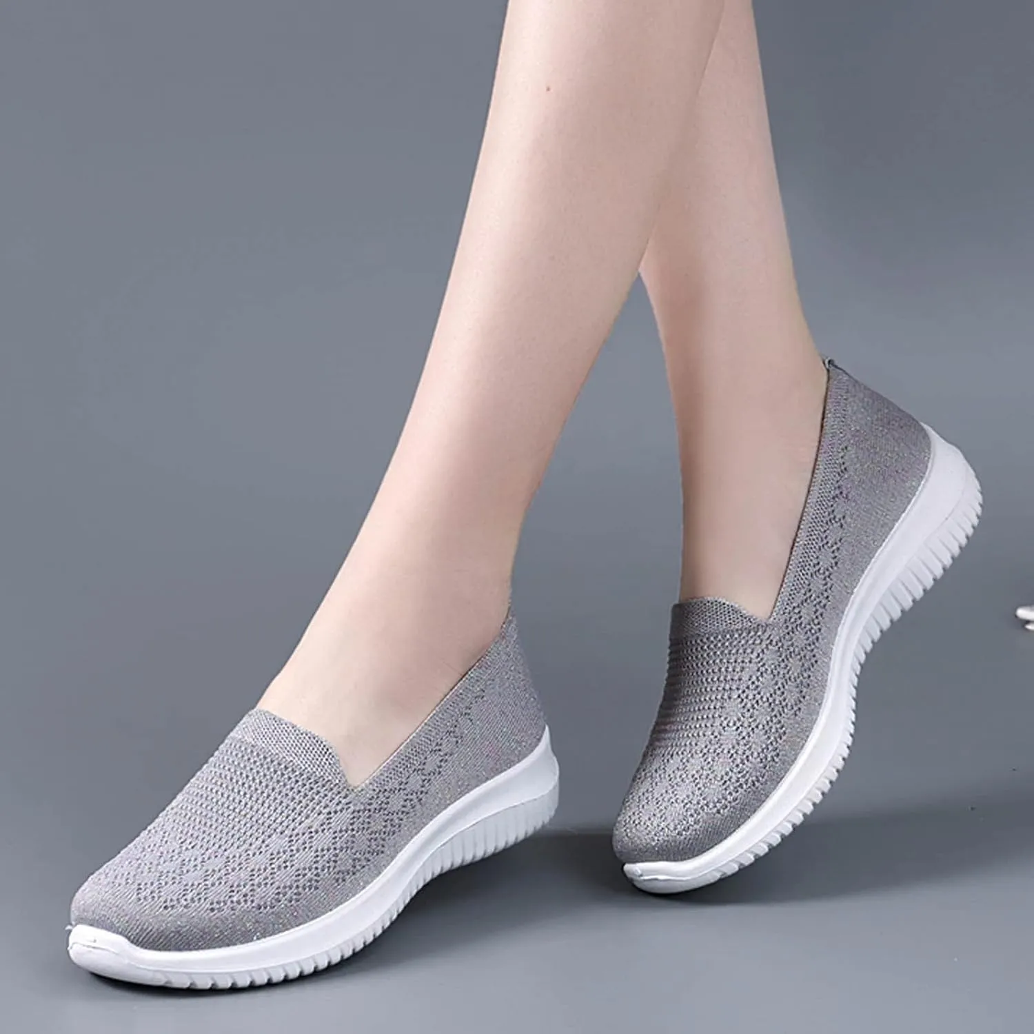 Women Casual Shoes Fashion Simple Solid Color Comfortable and Lightweight Flat Bottomed Slip On Shoes Rain Short