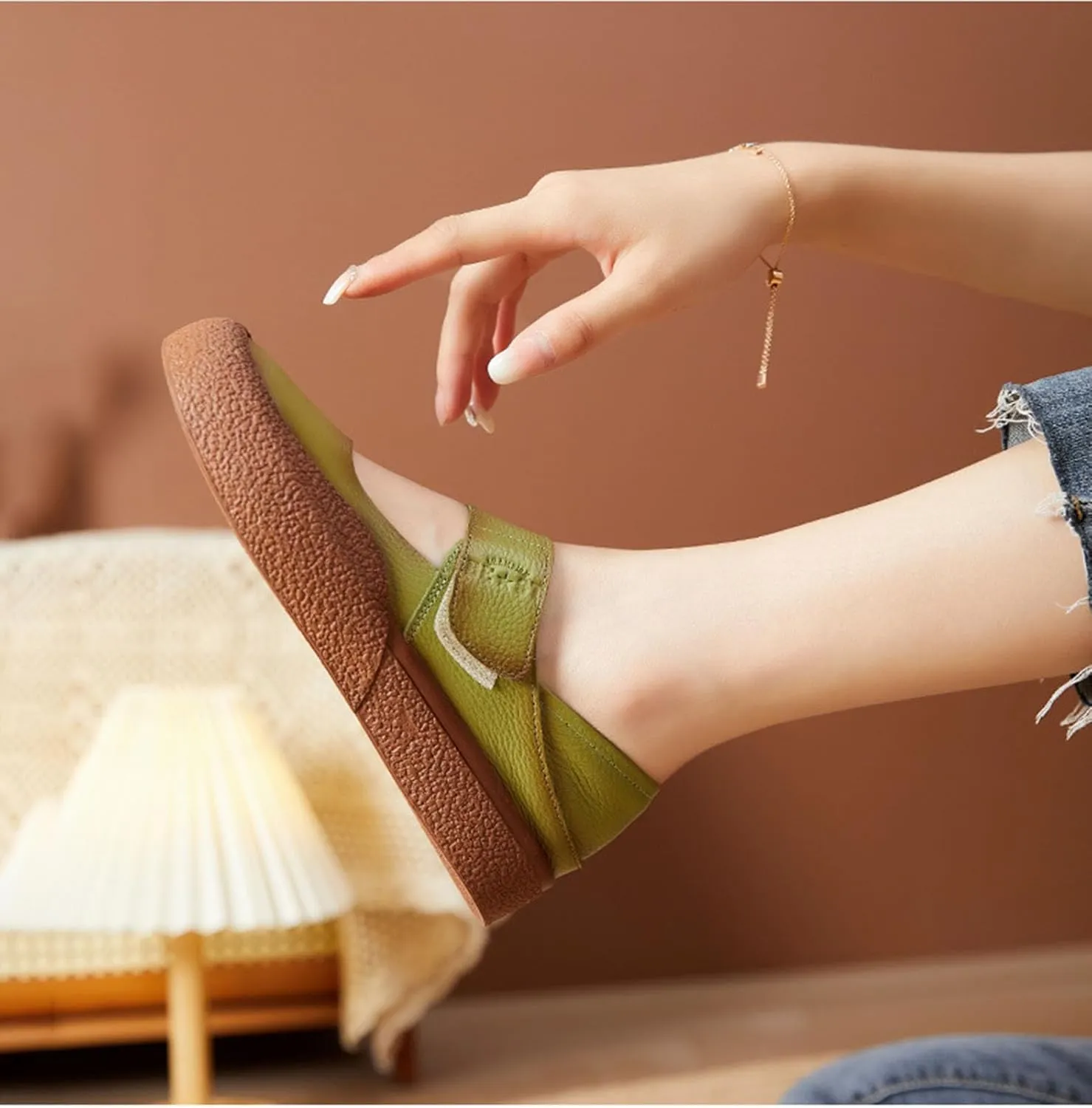 Women's Genuine Leather Flat Bottomed Soft Bottomed Mary Jane Shoes Fashionable and Comfortable Round Toe Low Heel Lightweight Walking Shoes